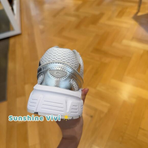 NEW Coach woman's Sport Sneaker Light Grey CAS53 US 8 - Picture 4 of 6